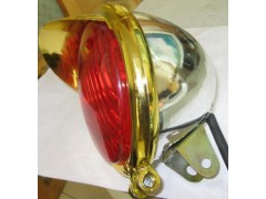 �������L(zh��ng)�SĦ��܇���ߏS����(y��ng)�b�