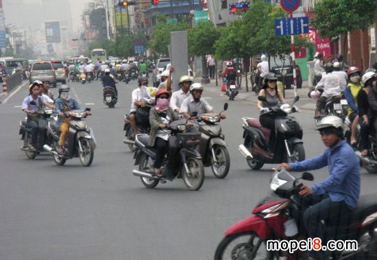 柬埔寨金邊的摩托車