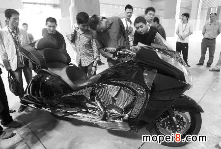 �Ї�Ħ����չ���FĦ��܇45.8�fԪ��&ldquo;��Խ-������&rdquo;