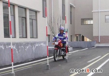 ��(j��)������Ħ��܇�{��