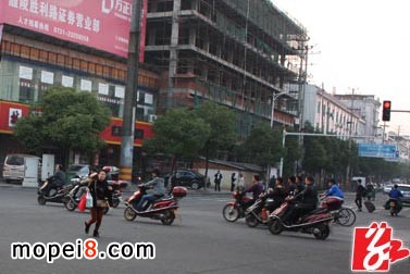 �TĦ��܇���^��