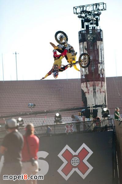 �O��Ħ��܇���������~����b