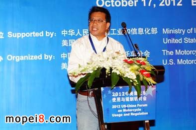 哈雷戴維森中國區(qū)總裁江錫祥博士發(fā)表演講