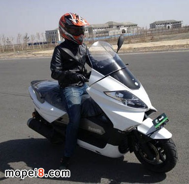 貝納利首款綿羊大踏板銀刃250試駕活動