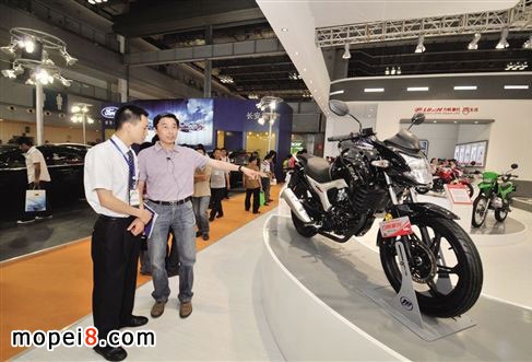 重慶造力帆摩托車借渝洽會走向世界