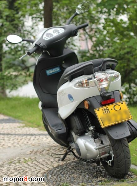 宗申比亞喬踏板Fly125