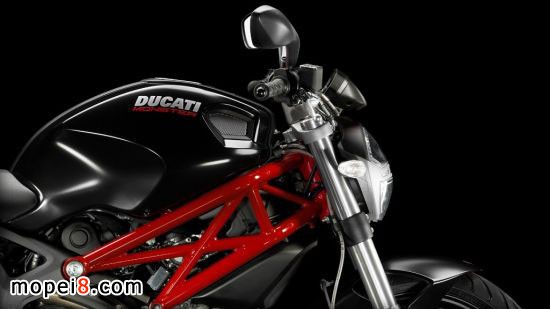 �ſ��χ��Ȱl��Monster795ȫ����ɫ