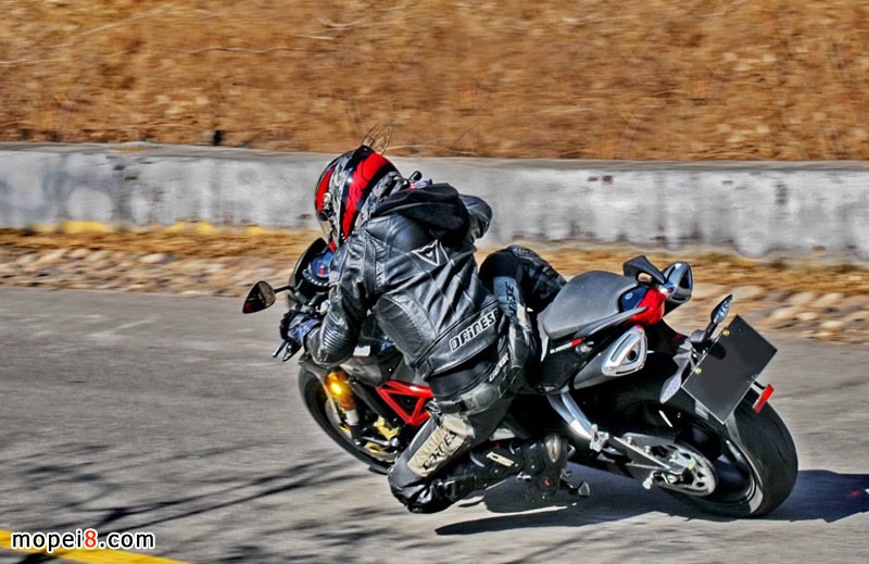 錢江摩托車貝納利黃龍BJ600GS