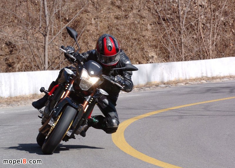 錢江摩托車貝納利黃龍BJ600GS