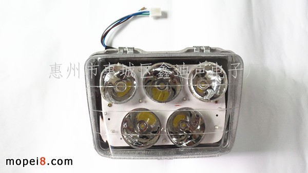 ���b����Ħ��܇(ch��)LED������ɉ������L(zh��ng)���Sֱ�N(xi��o)�r(ji��)