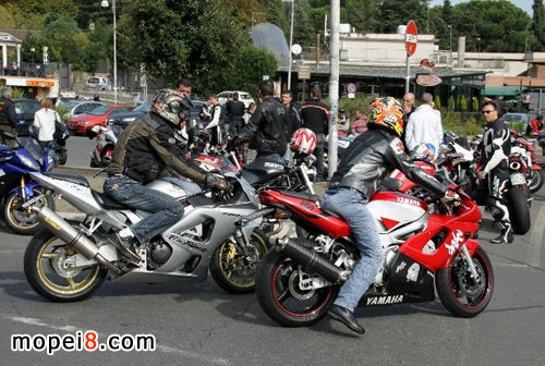 �W����Ħ��܇�Ԃ��ľ�ٵ�