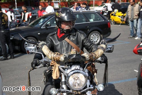 �W����Ħ��܇�Ԃ��ľ�ٵ�