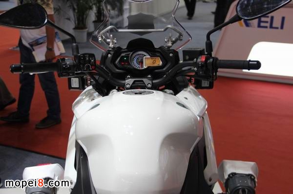 �X���S������Ħ��܇