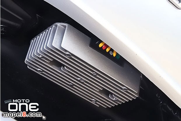 SYM GTS 300iĦ��܇ɢ��