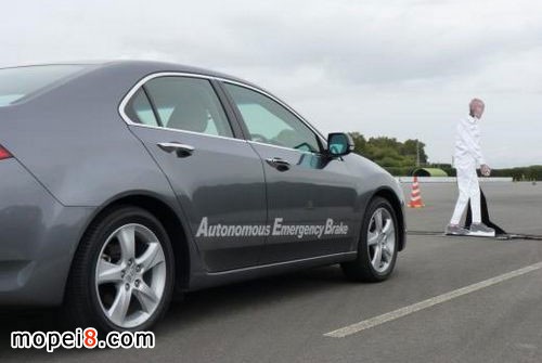 本田展示最新汽車、摩托車、行人安全系統(tǒng)