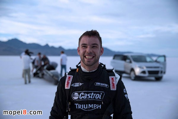 凱旋-嘉實多火箭Triumph Castol Rocket