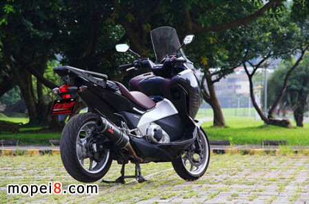 �S�������Honda Integra����Ħ��܇