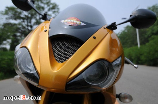 Triumph Daytona675摩托車