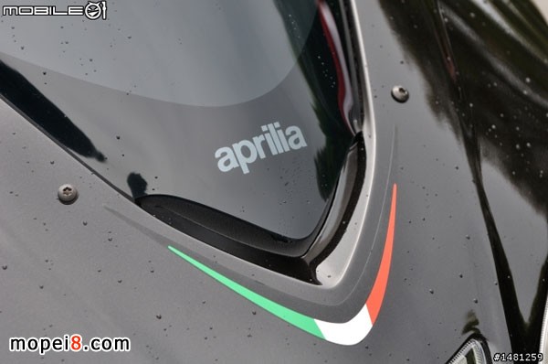 ��������Ś����ٿ��_Aprilia SRV850