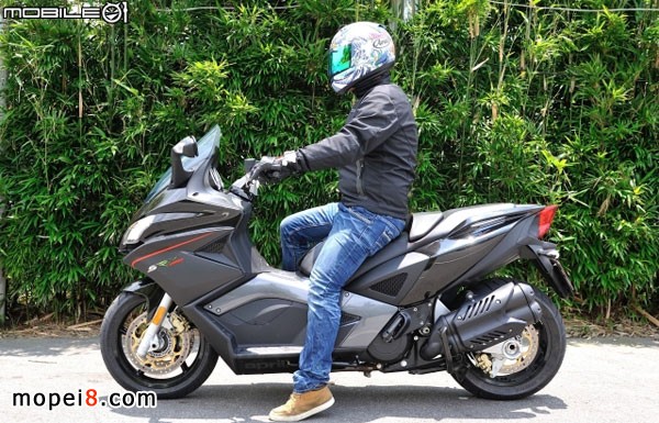 世界最高排氣量速克達Aprilia SRV850摩托車