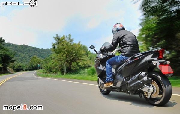 世界最高排氣量速克達Aprilia SRV850摩托車