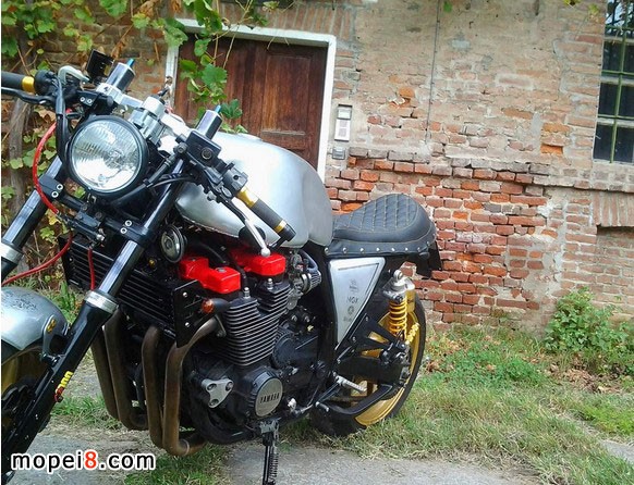 YAMAHA XJR1300Ħ��܇