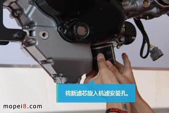 摩托車潤滑油的選擇與更換