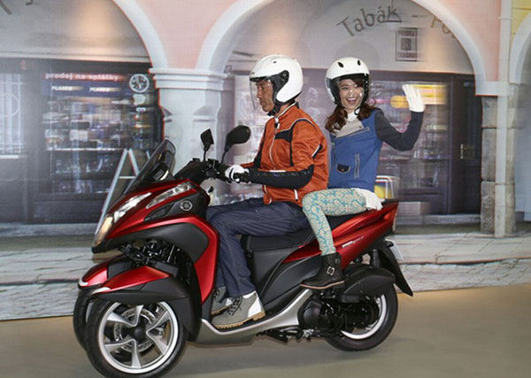 日本藝人大島優子為這款新車做代言