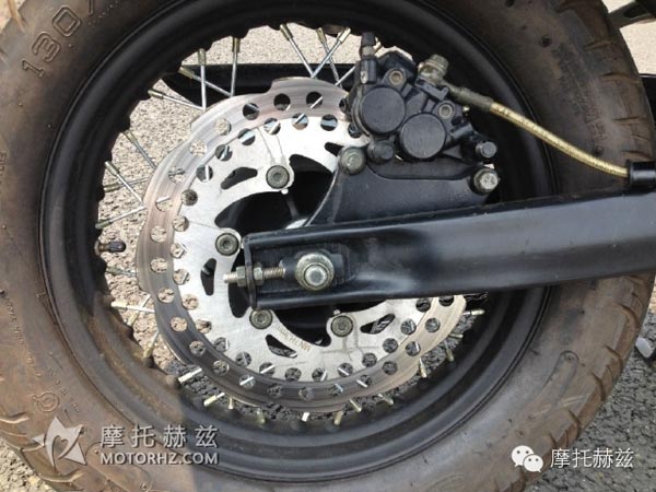 �����׿����eԽҰ����܇--����RX3Ħ�Мy�u