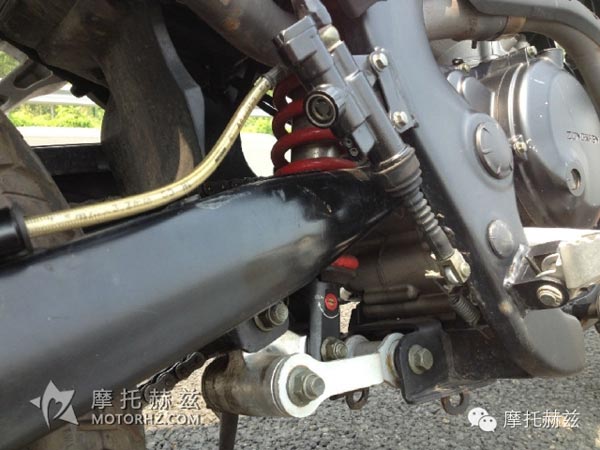 �����׿����eԽҰ����܇--����RX3Ħ�Мy�u