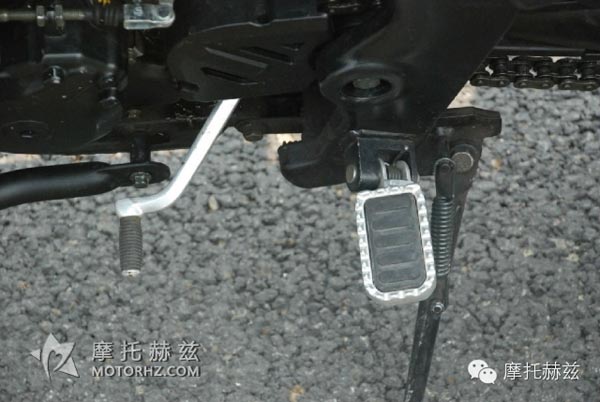 �����׿����eԽҰ����܇--����RX3Ħ�Мy�u