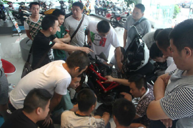 了解大排量機車的性能