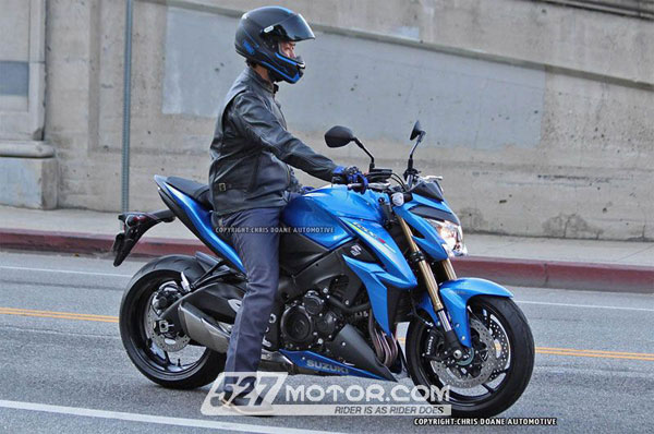 鈴木野獸級街車GSX-S1000