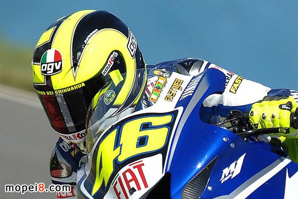 摩托車頭盔的制作流程