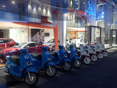 標(biāo)致摩托Django巴黎車展復(fù)古亮相