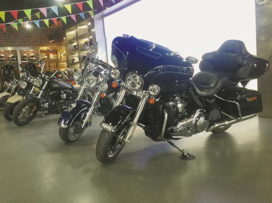 �X��Ħ�к��AĦ��܇ϵ��