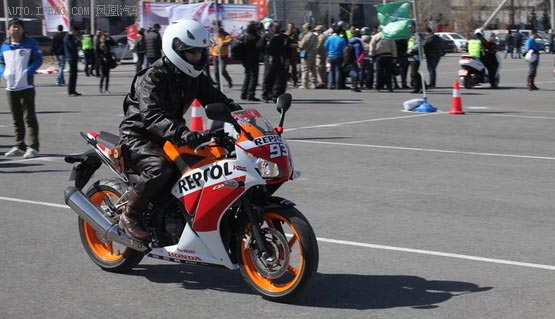 ��������ԇ�{�������CBR300RĦ��܇ԇ�{