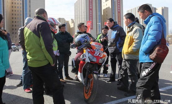 ��������ԇ�{��� ����CBR300RĦ��܇ԇ�{