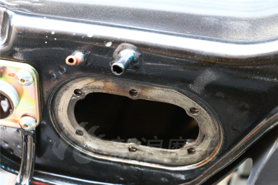 黃龍600摩托車(chē)油路汽油滲漏