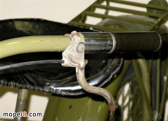 “97陸王”的前制動拉伸開關采用拉線式傳遞結構