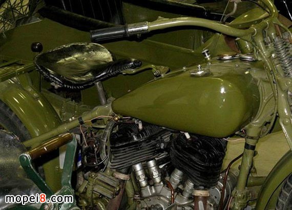 “97陸王”摩托車搭載了一臺VL1200型號的V型雙杠發動機