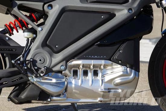 ����늄�(d��ng)Ħ��܇LiveWire