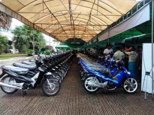 Ԭ־�Ѵ����Լ���Ħ��܇����