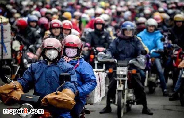 春運首日 摩托車大軍踏上返鄉路