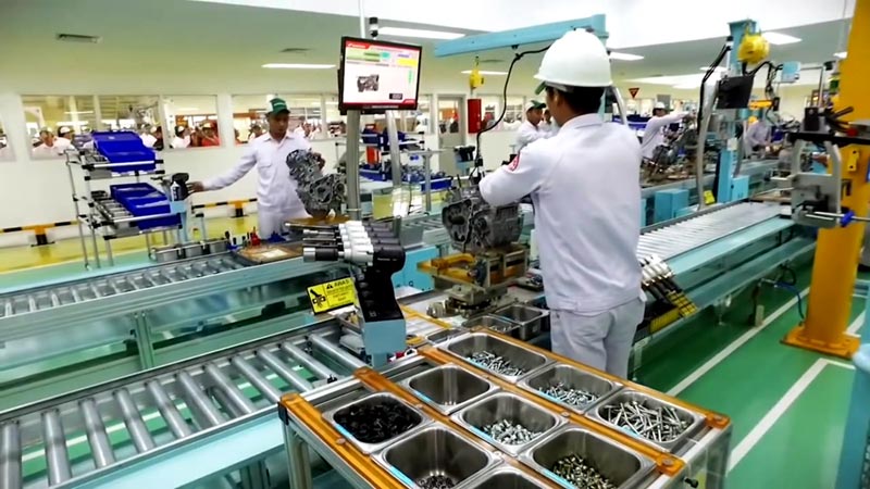 本田CBR250RR摩托車生產(chǎn)線