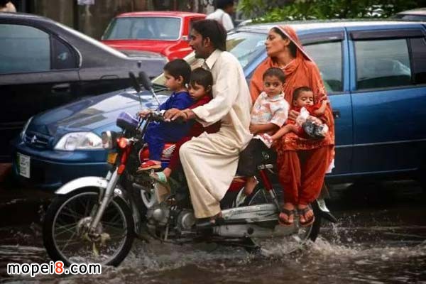 �ͻ�˹̹Ħ��܇�Ј�