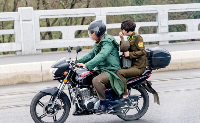 ���r��Ħ����(y��n)��