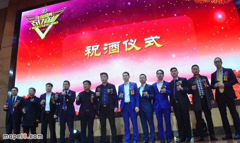 �V����Ħ��܇����ИI(y��)�̕�(hu��)ף�ƃxʽ